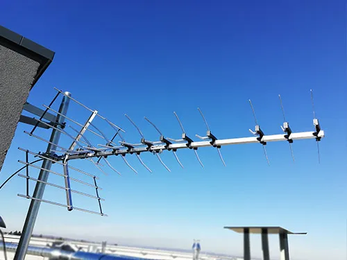 Antenne TNT sur toiture